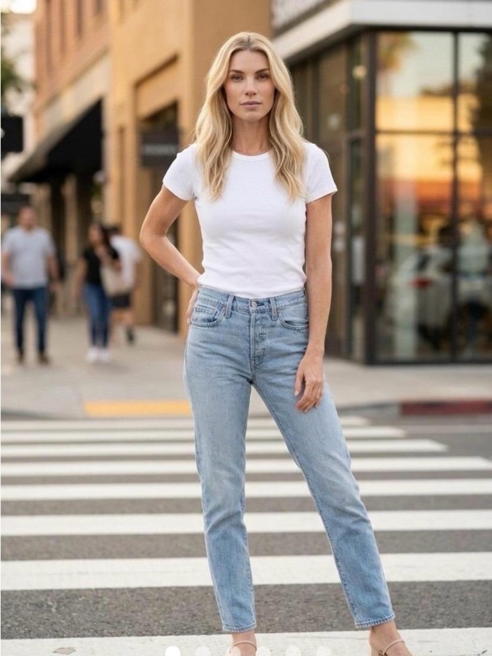 Levi’s Premium Wedgie Straight Light Wash Straight Leg Jeans Sz 31